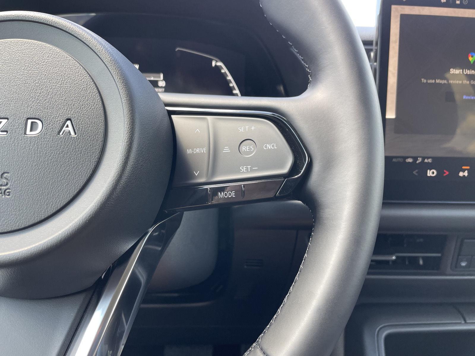 Vehicle photo 12