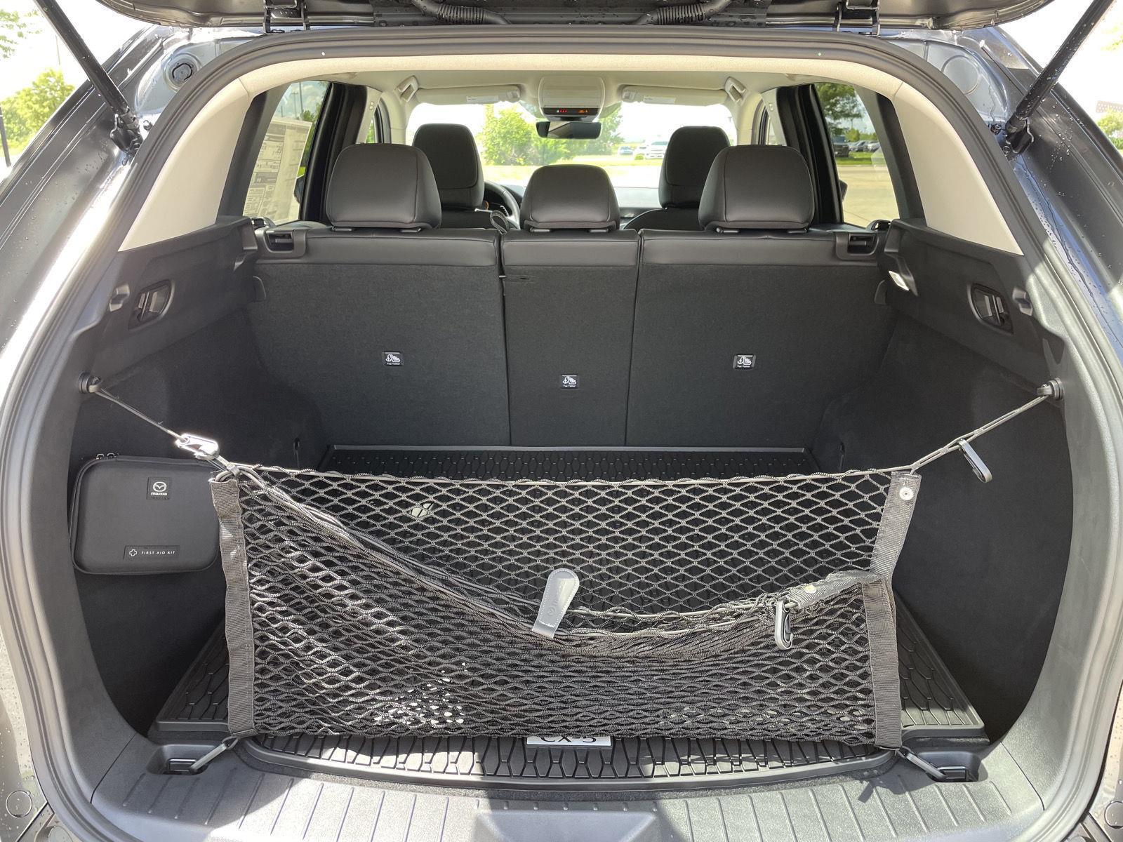 Vehicle photo 30