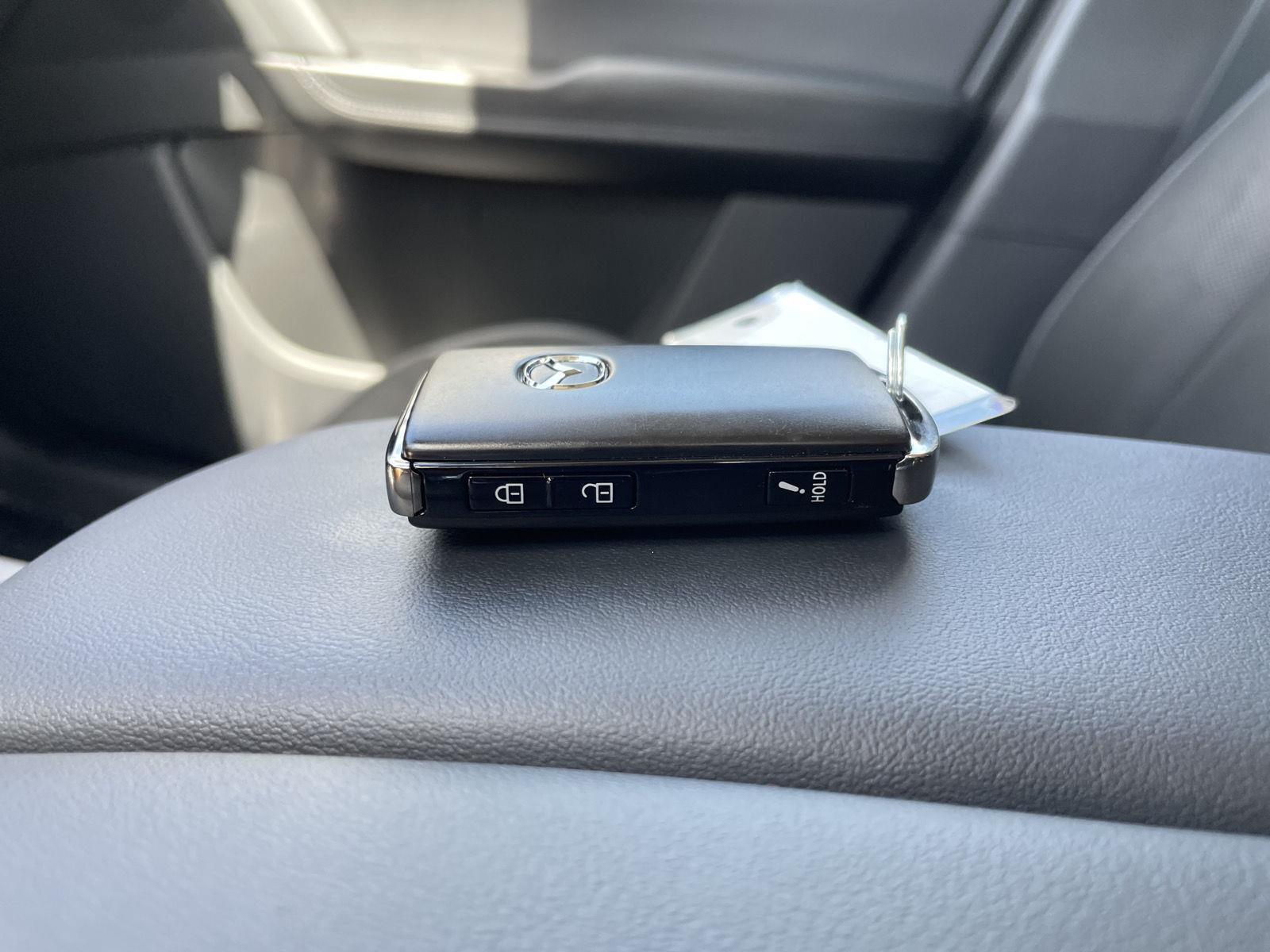 Vehicle photo 32