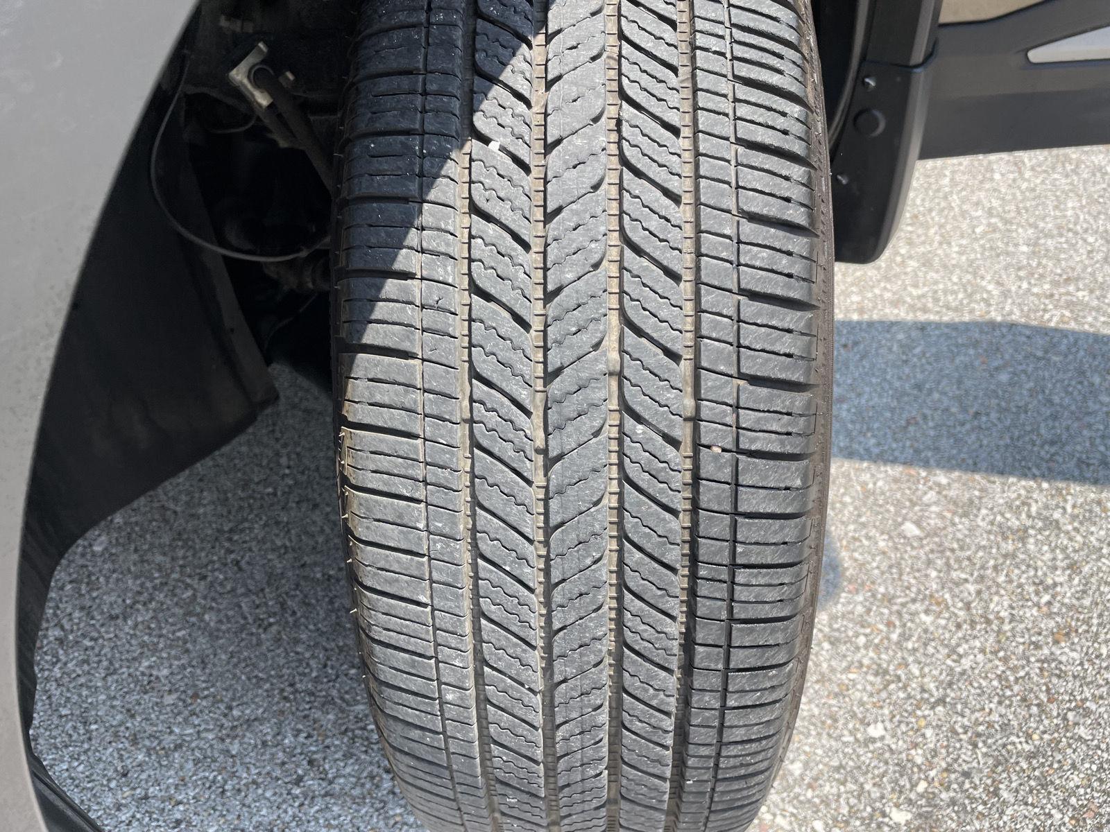 Vehicle photo 11