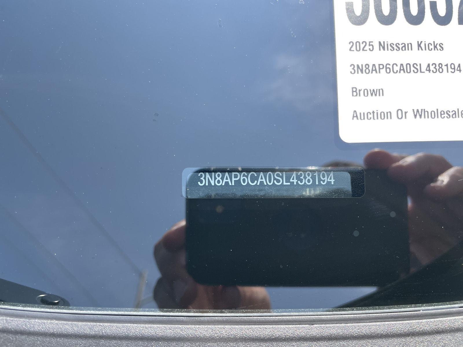 Vehicle photo 32