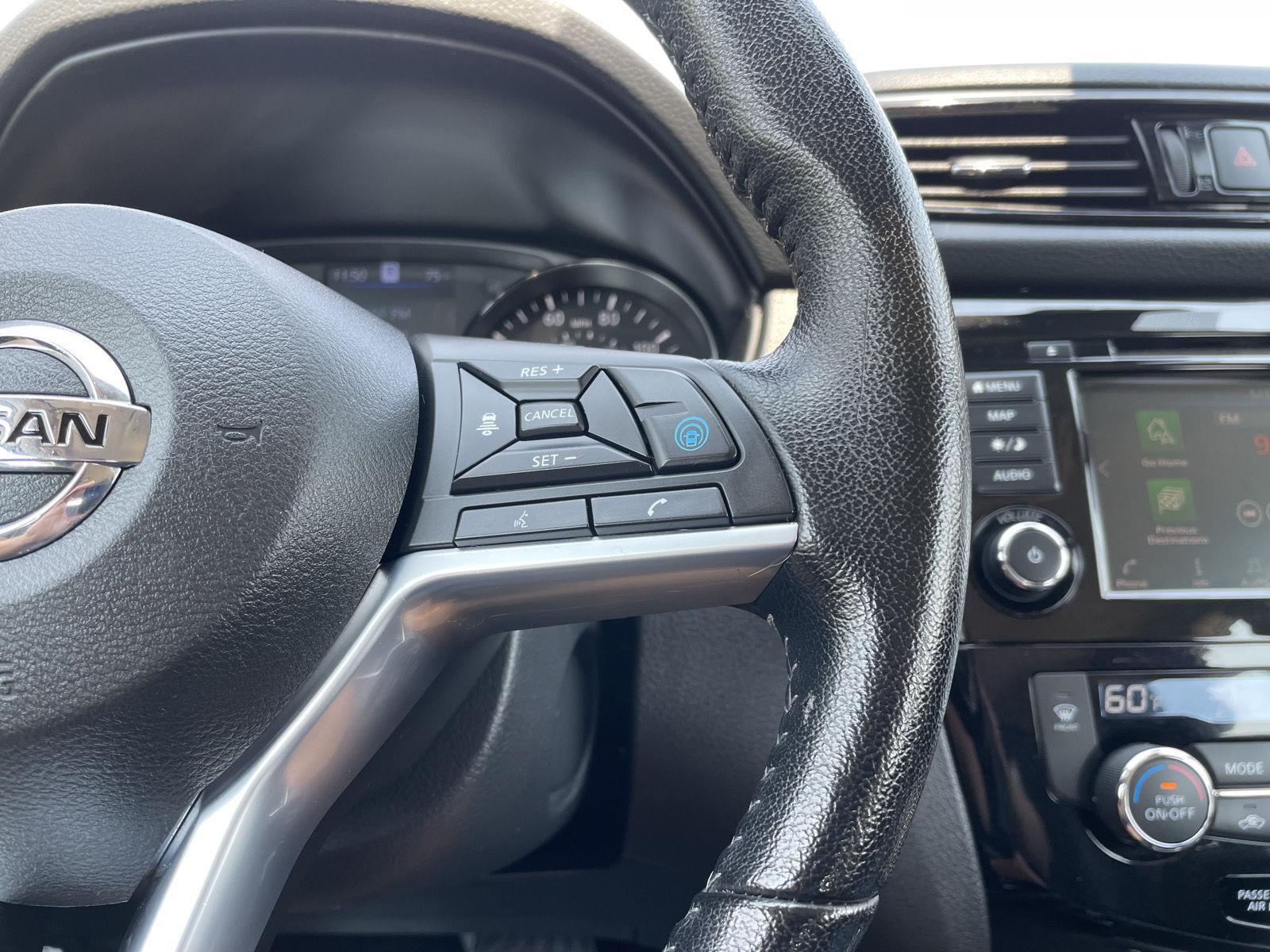 Vehicle photo 14