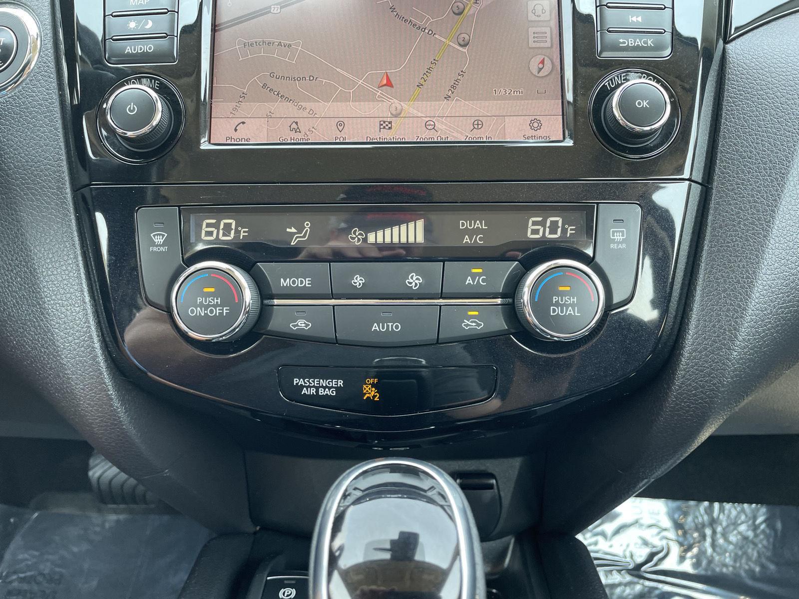 Vehicle photo 27