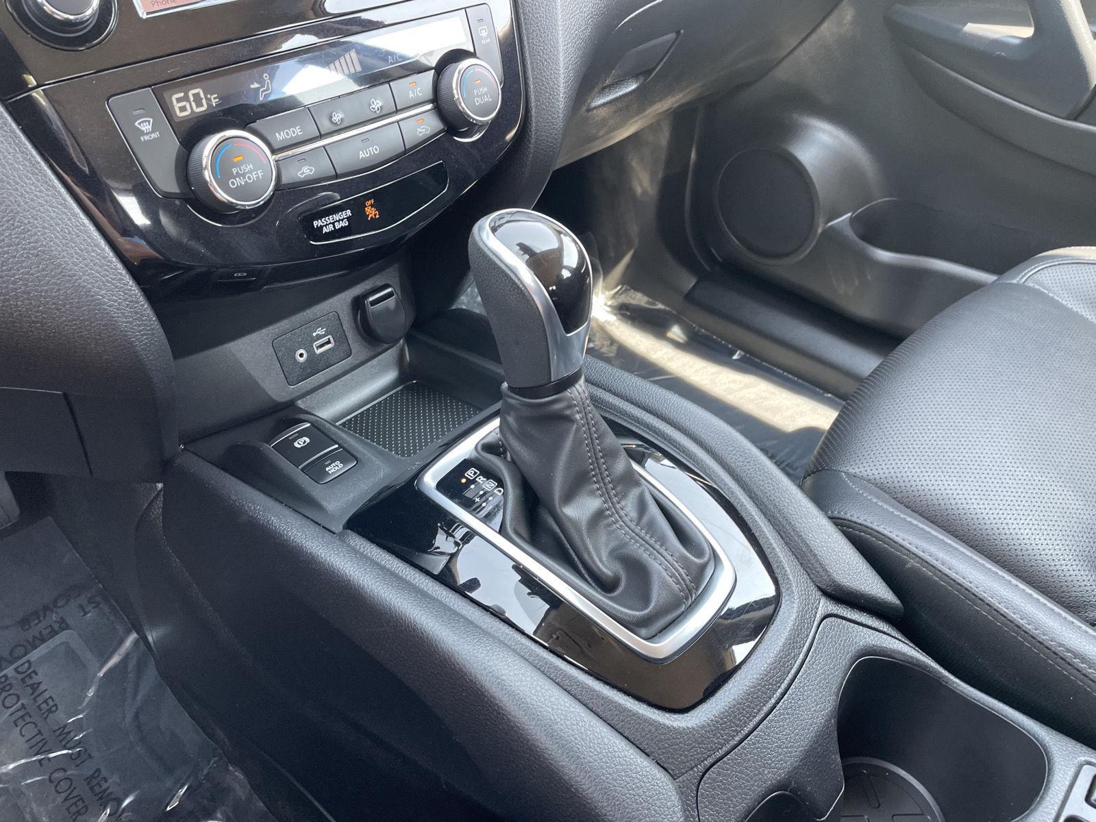 Vehicle photo 31
