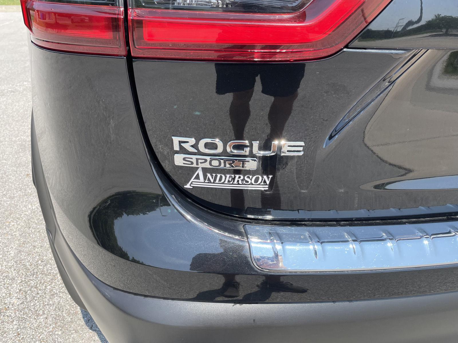 Vehicle photo 37