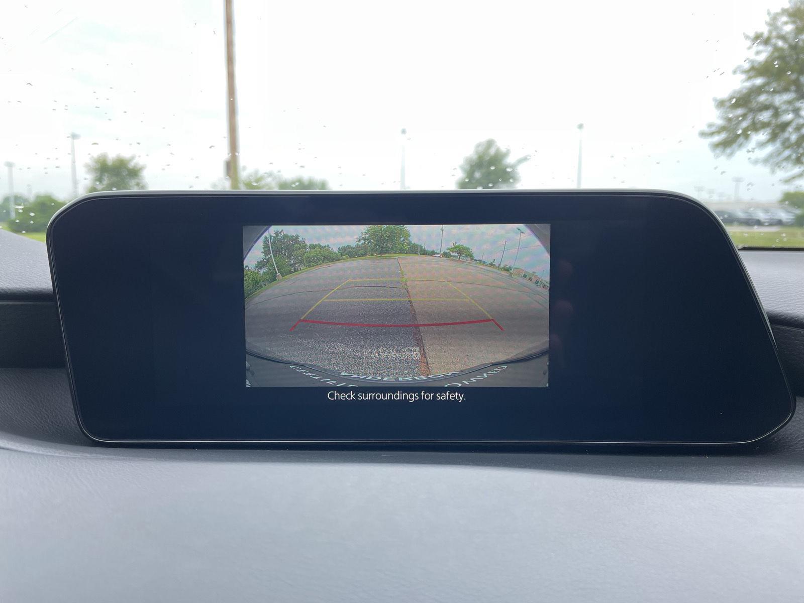 Vehicle photo 23