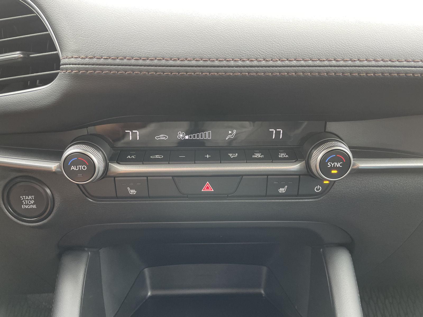 Vehicle photo 25