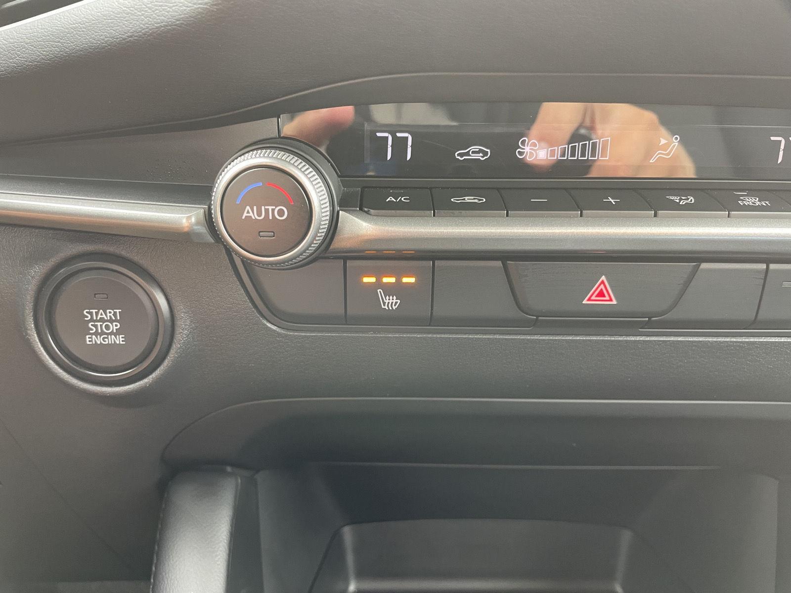Vehicle photo 26