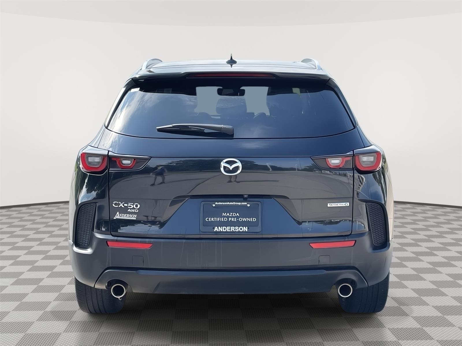 Vehicle photo 8