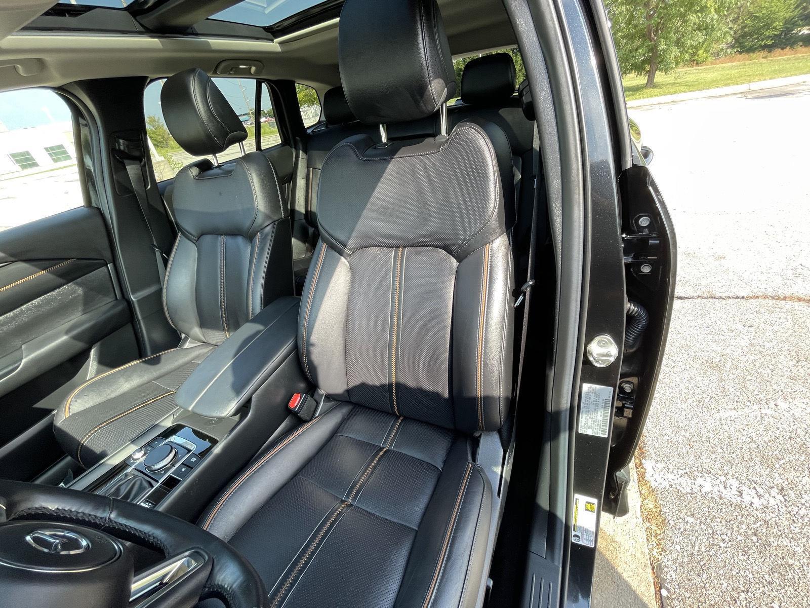 Vehicle photo 18