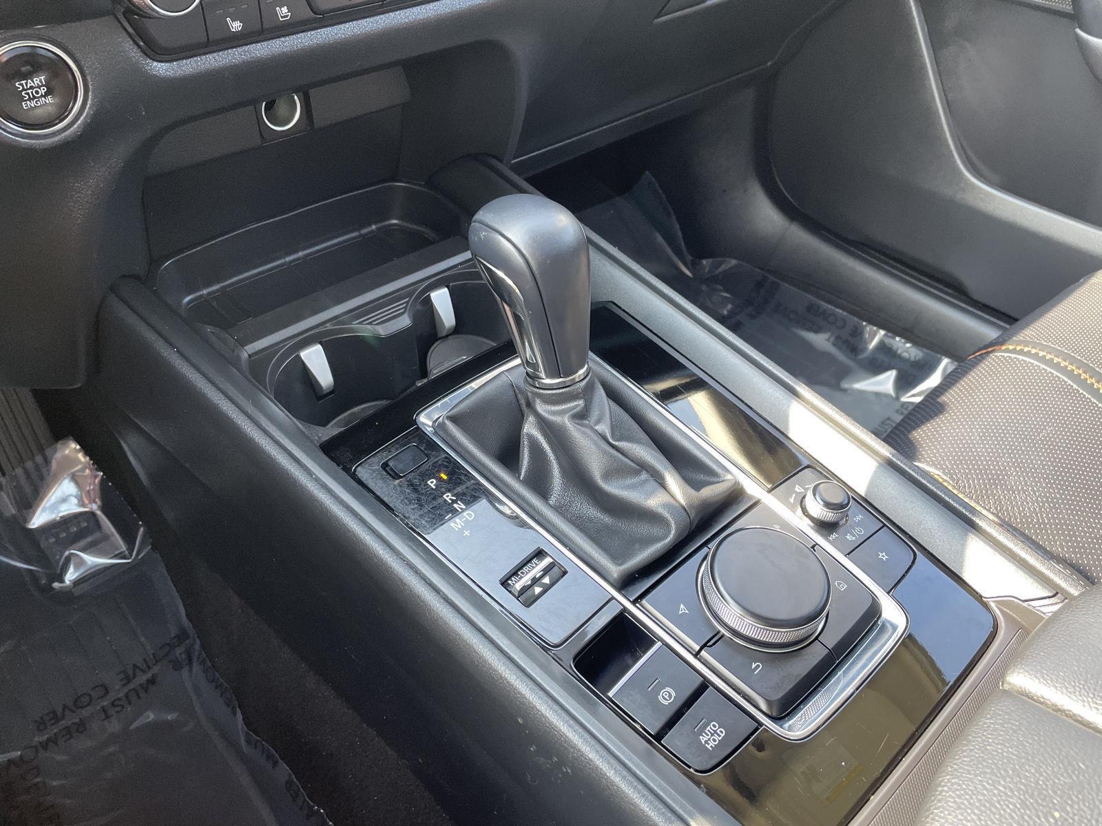 Vehicle photo 30