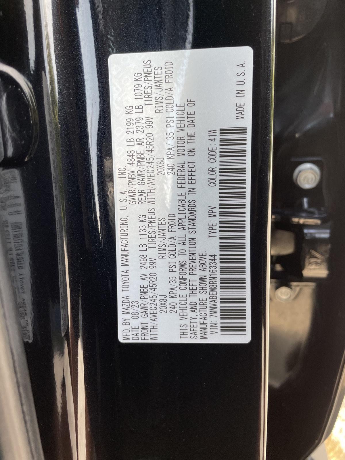 Vehicle photo 33