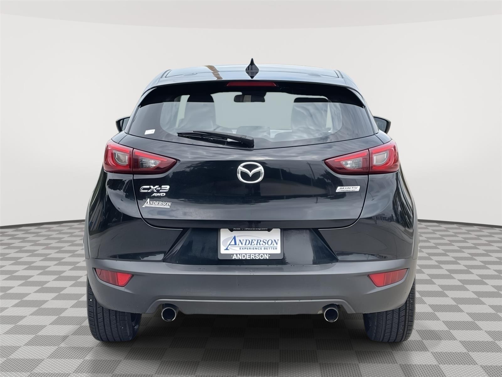 Vehicle photo 8