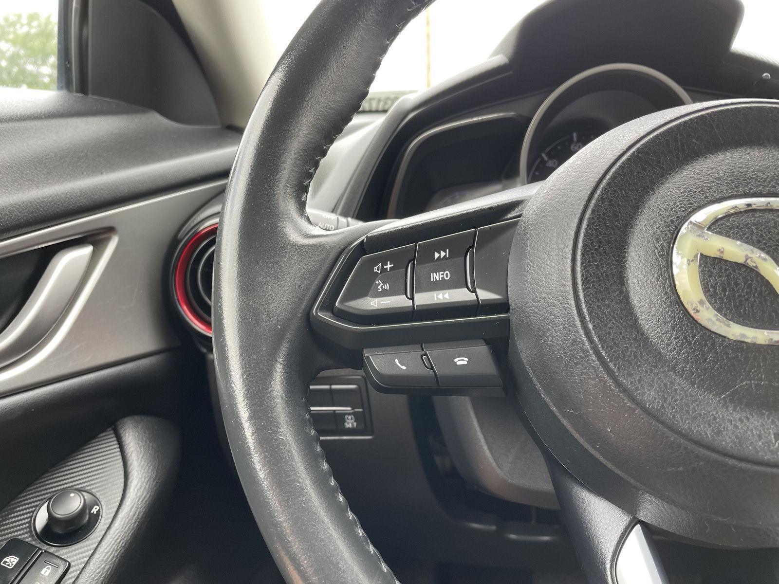 Vehicle photo 13
