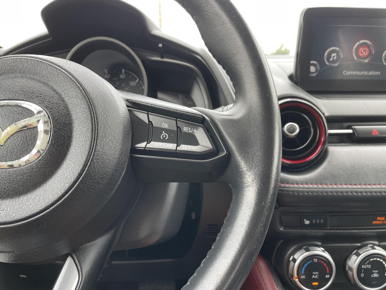 Vehicle photo 14