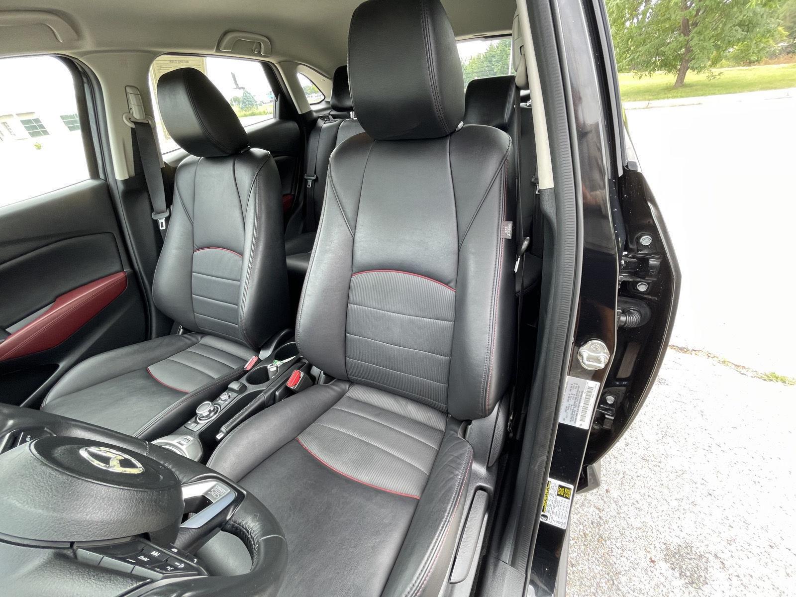Vehicle photo 18