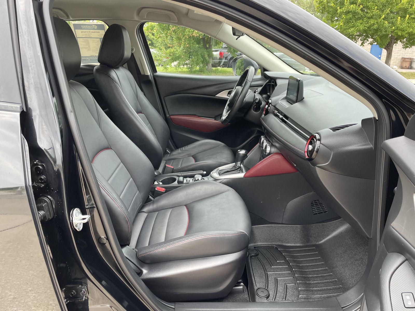 Vehicle photo 19