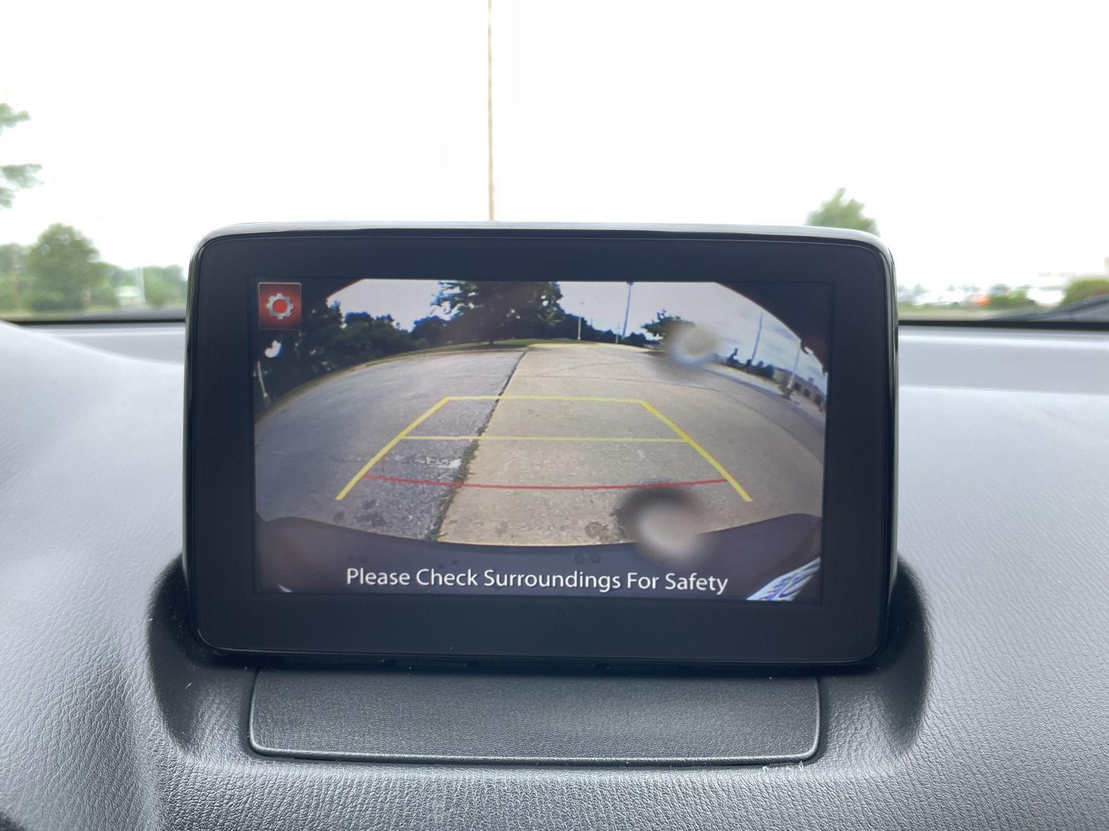 Vehicle photo 23
