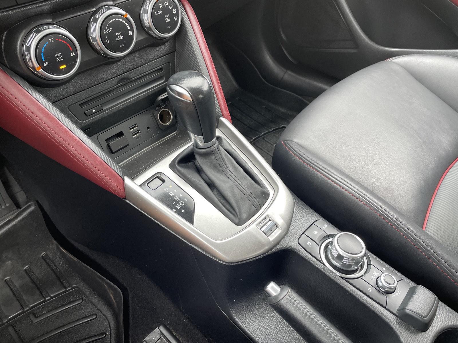 Vehicle photo 29