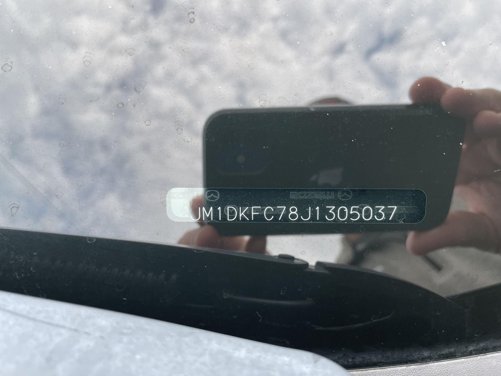 Vehicle photo 32