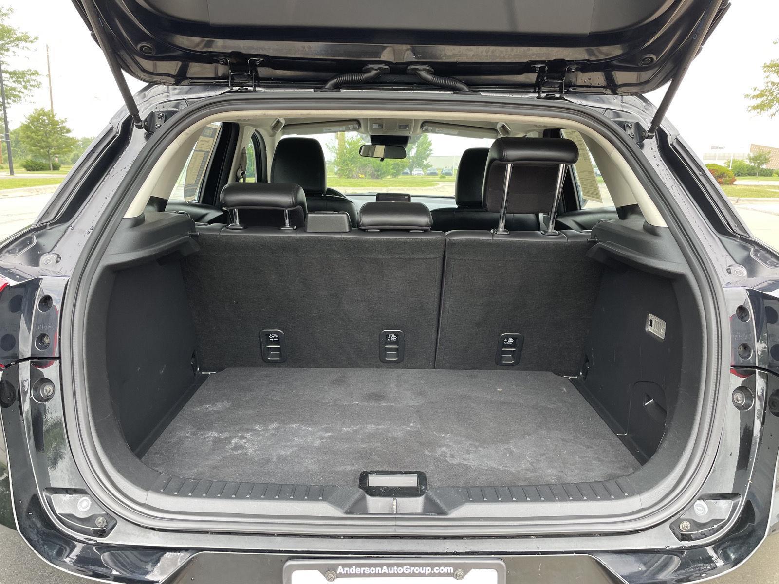 Vehicle photo 34