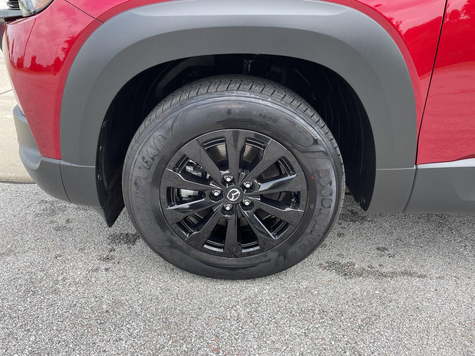Vehicle photo 10