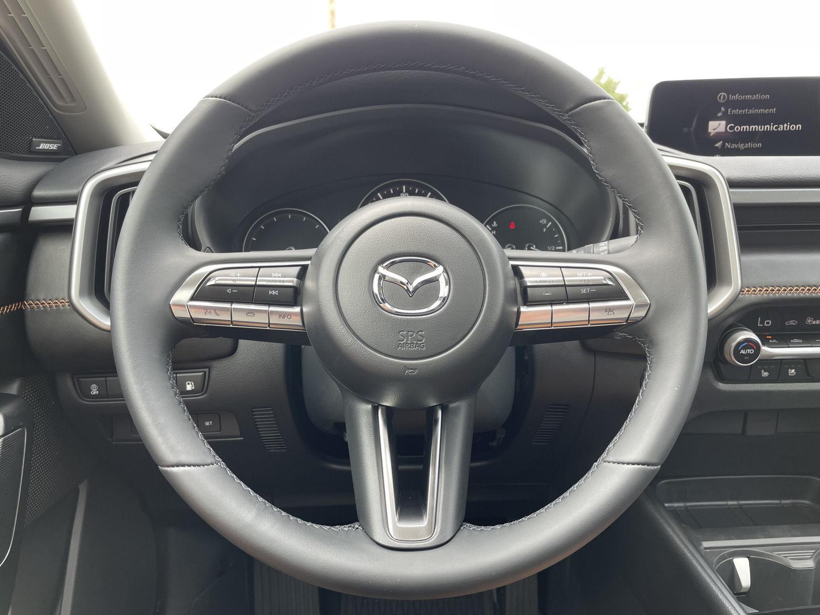 Vehicle photo 11
