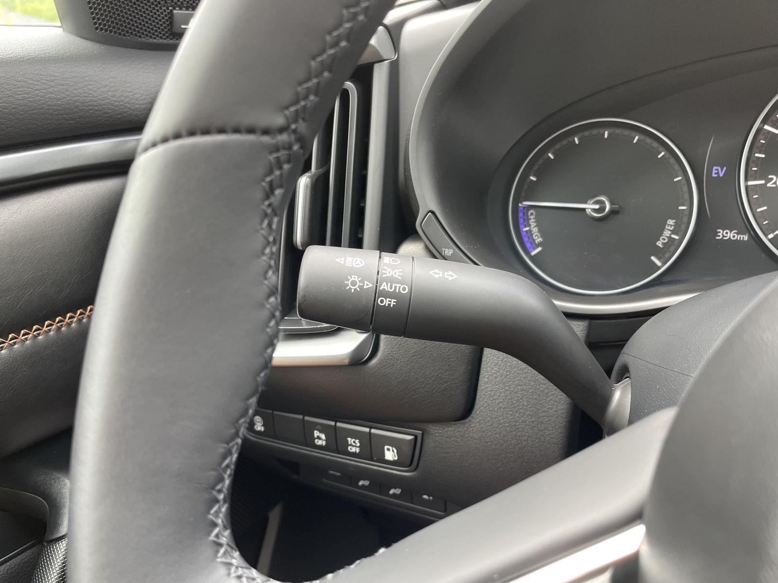 Vehicle photo 15