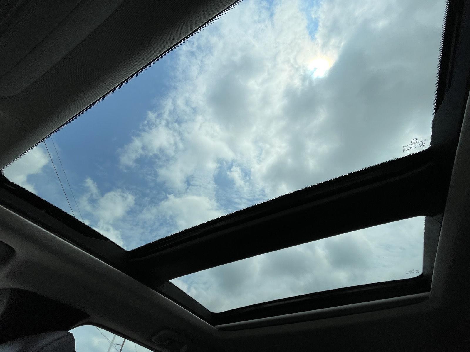 Vehicle photo 21