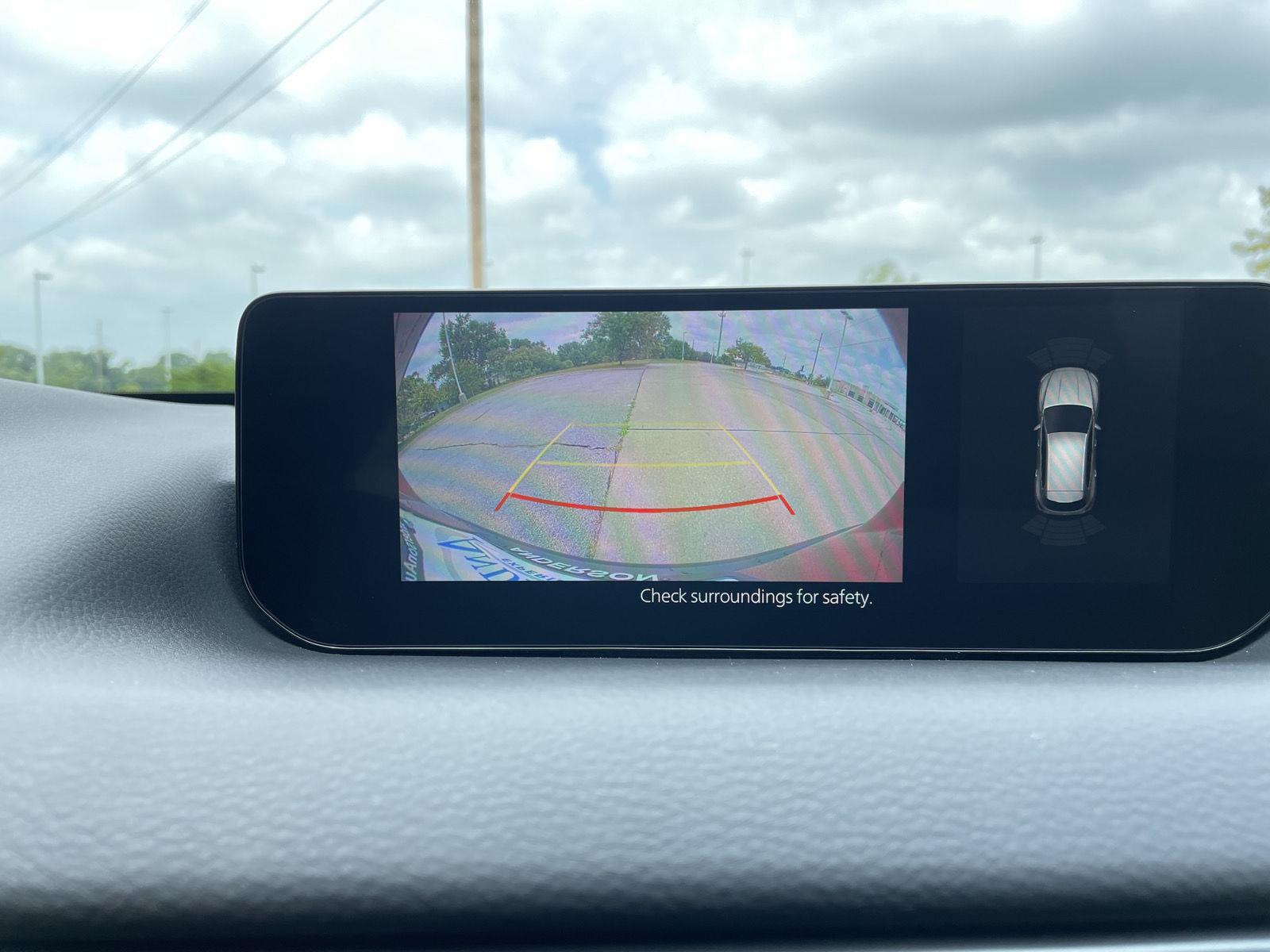 Vehicle photo 23
