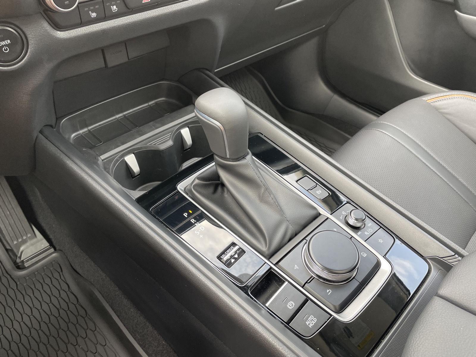 Vehicle photo 29
