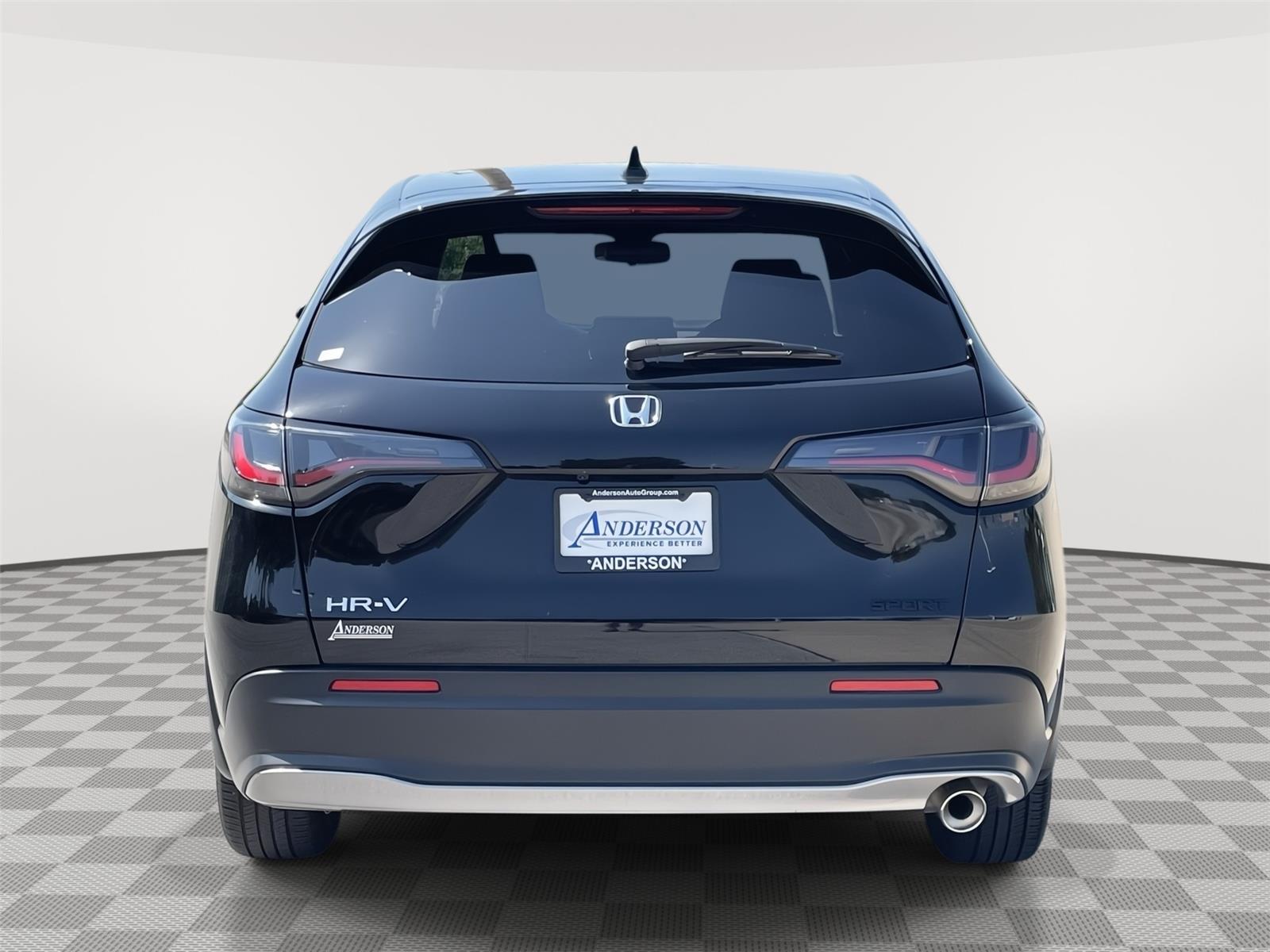 Vehicle photo 8