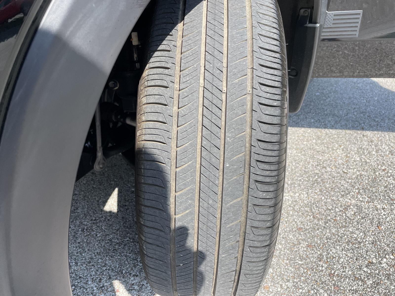 Vehicle photo 11