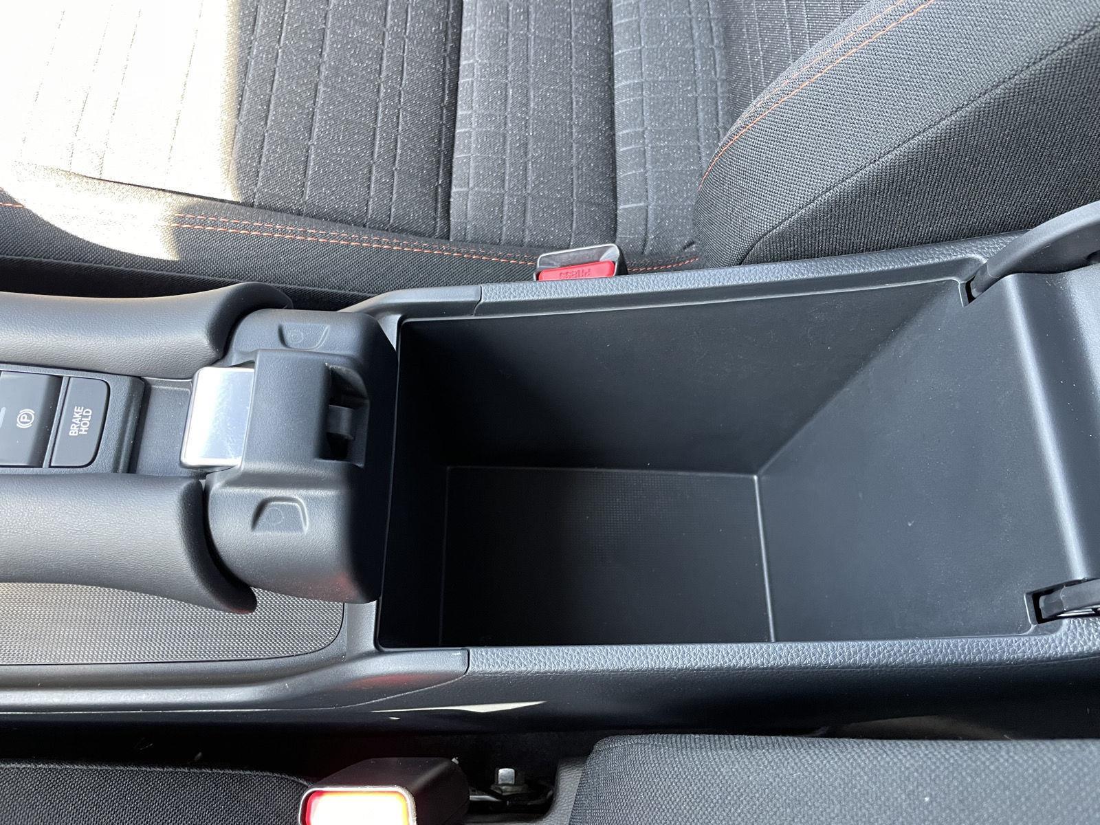 Vehicle photo 31