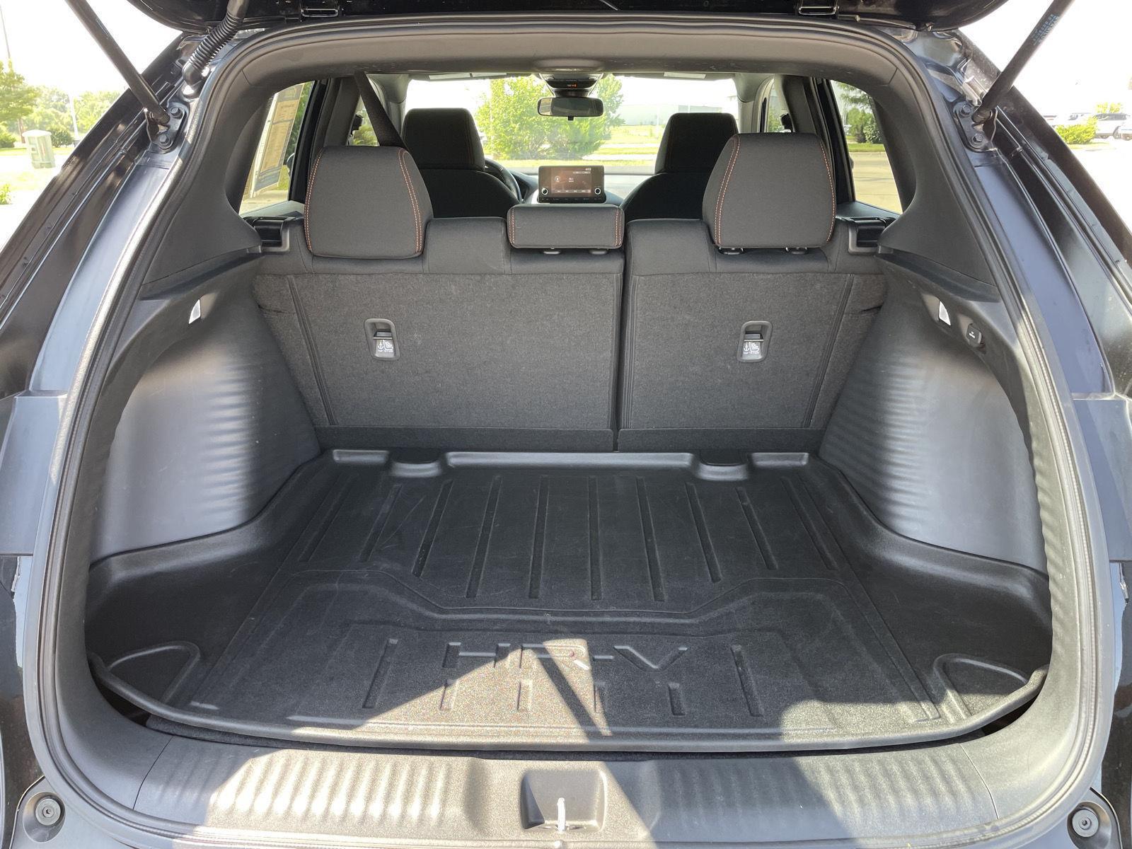 Vehicle photo 35