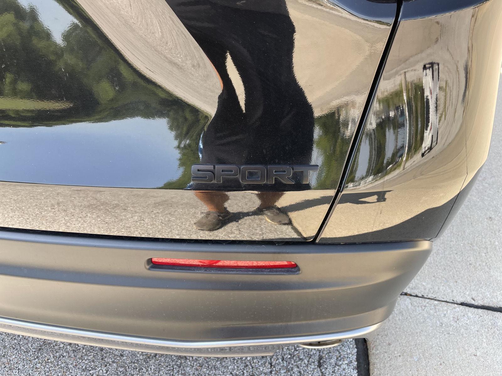 Vehicle photo 37