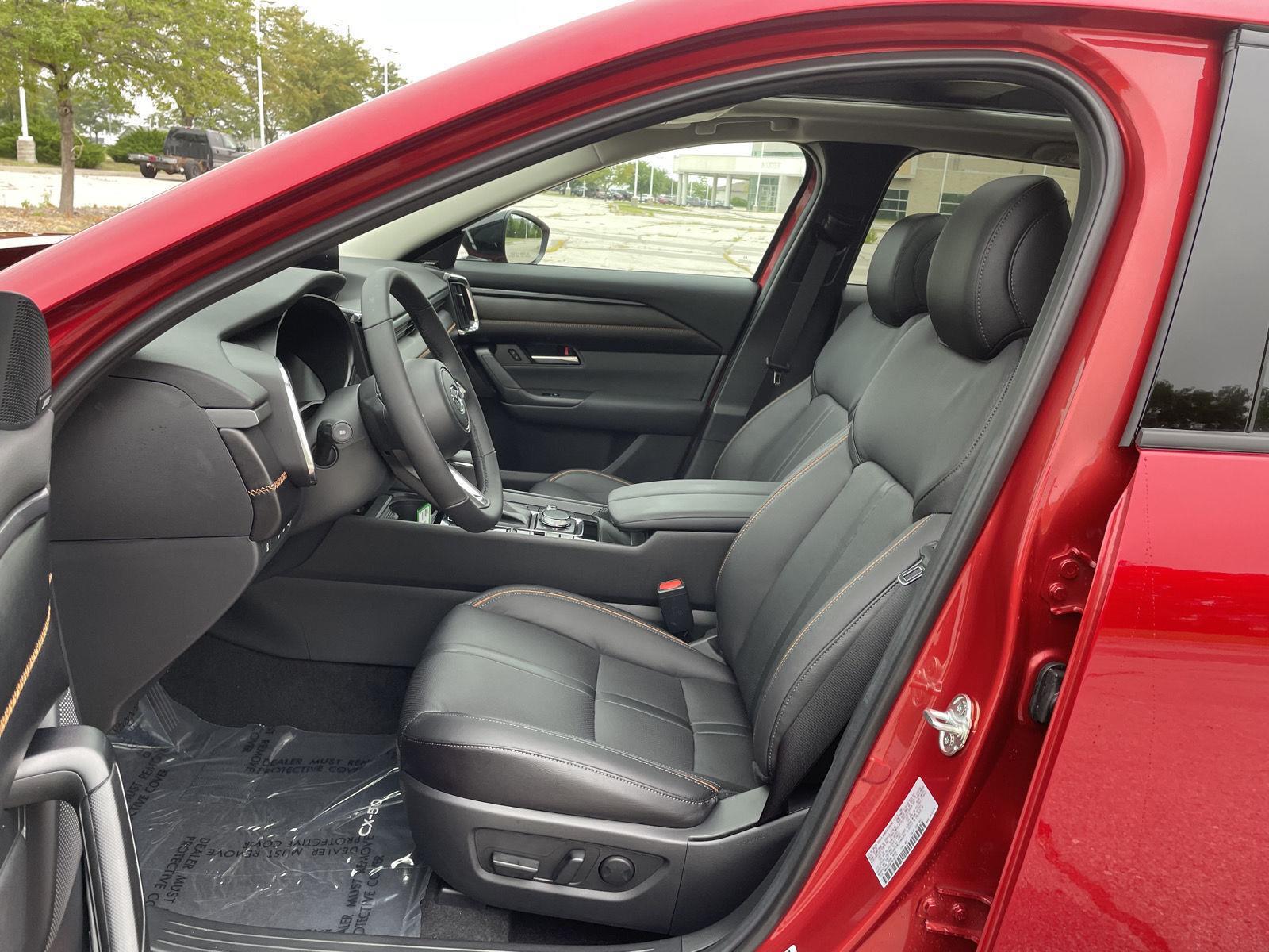 Vehicle photo 16