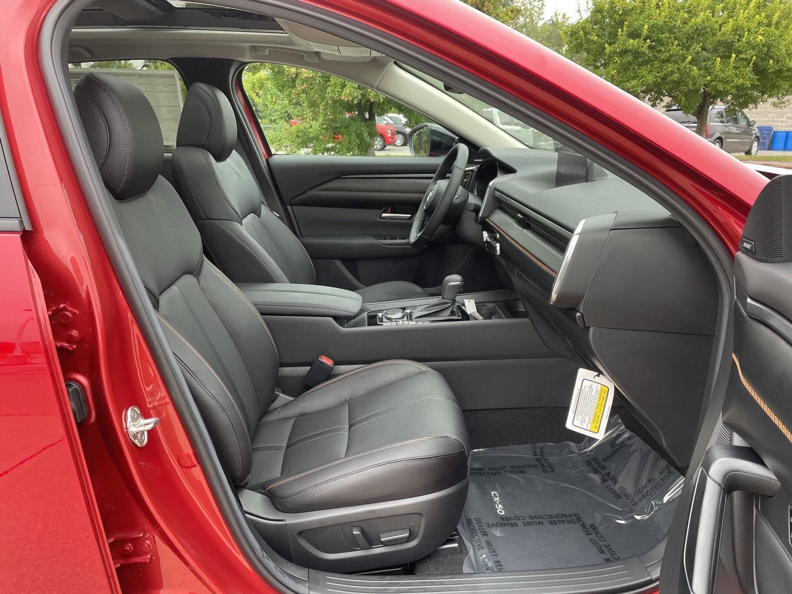 Vehicle photo 18