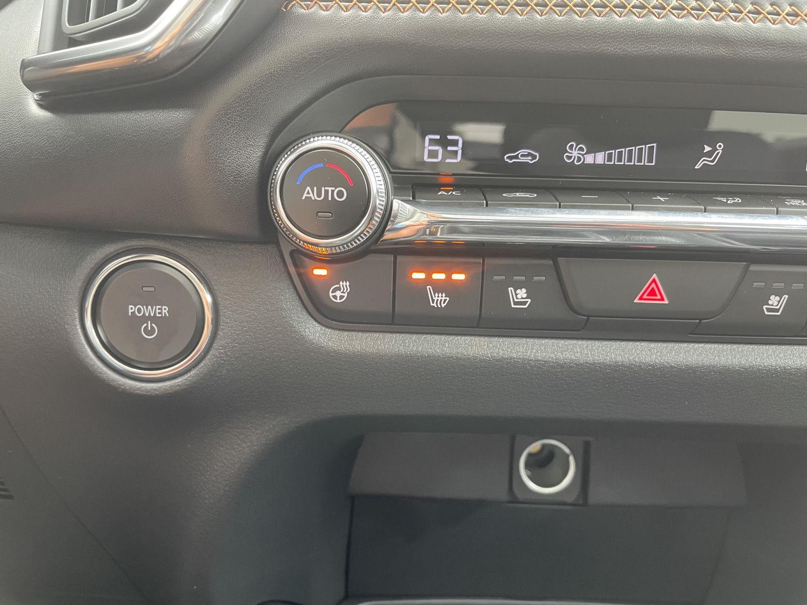 Vehicle photo 27