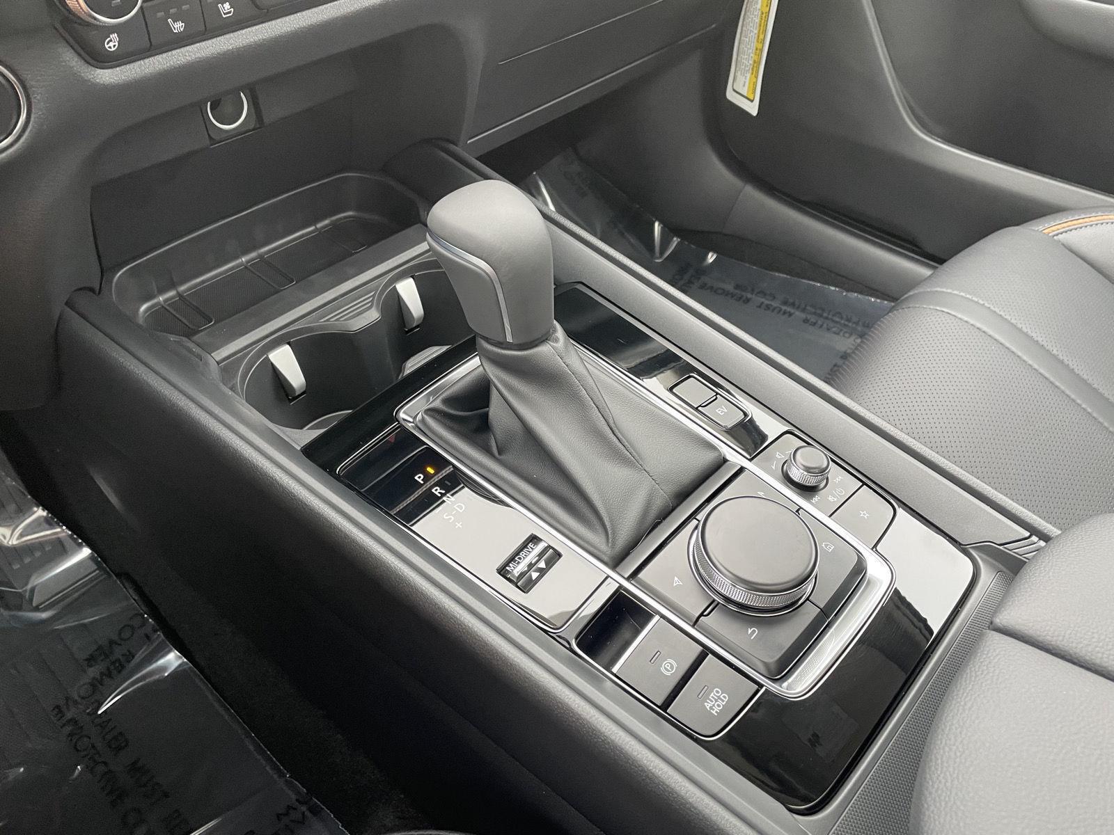 Vehicle photo 30