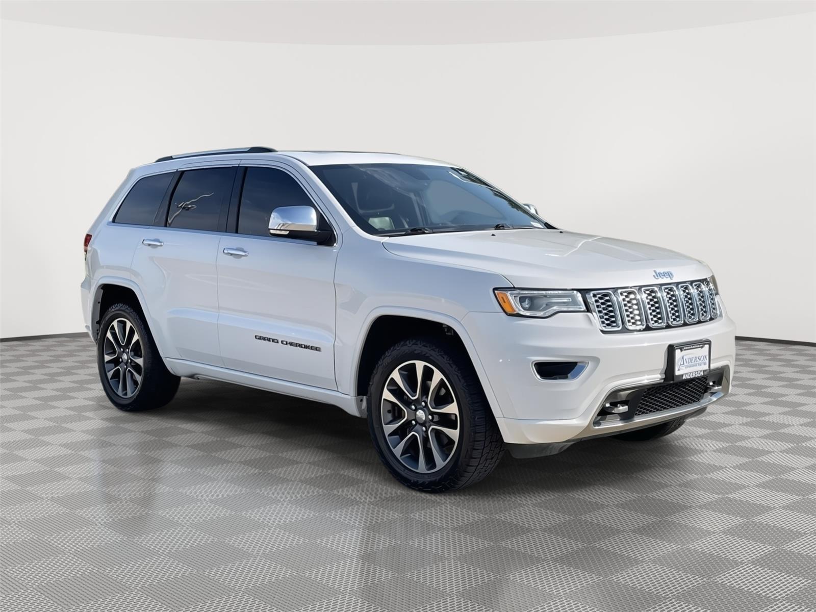 Vehicle photo 5