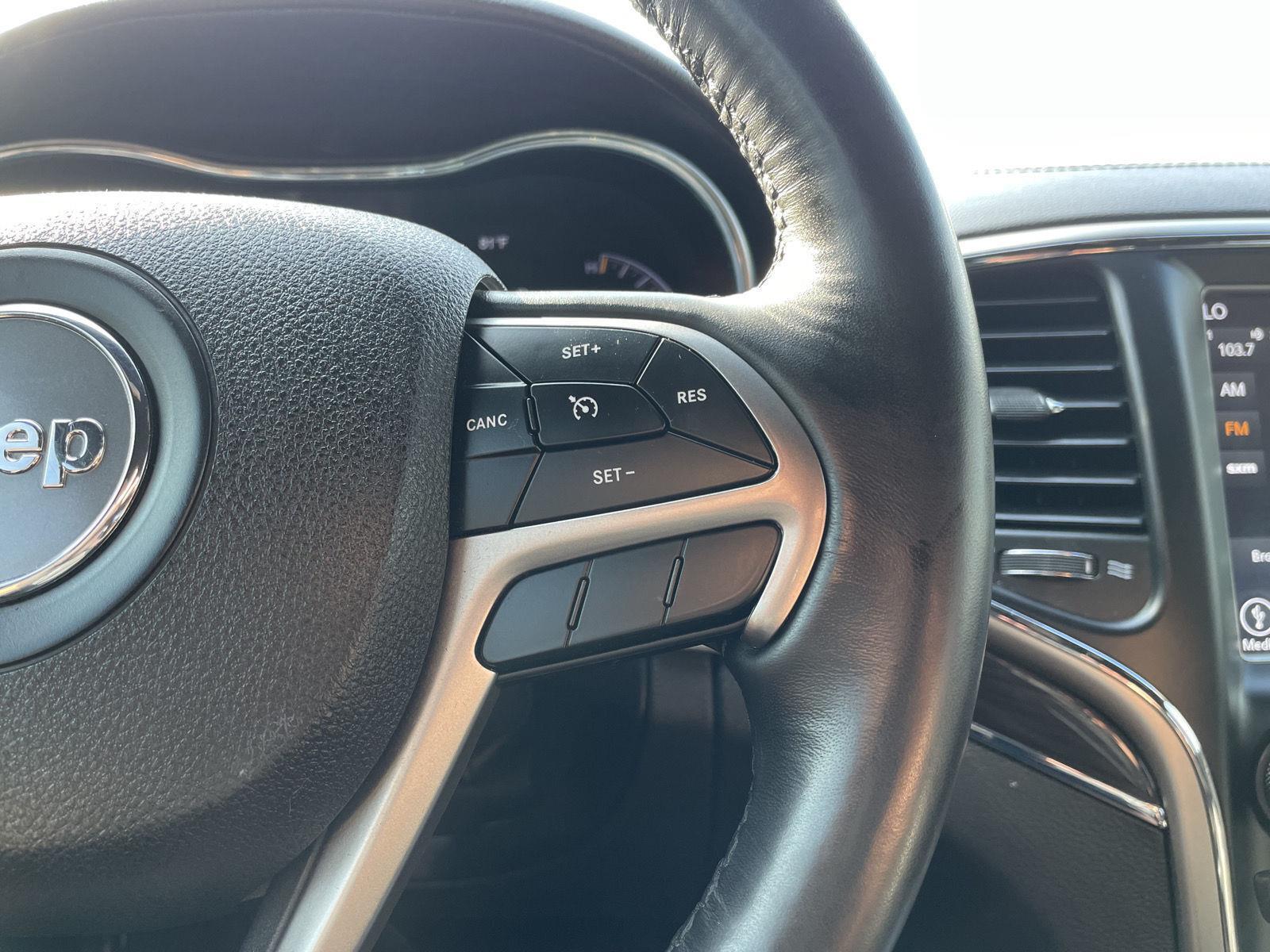Vehicle photo 14