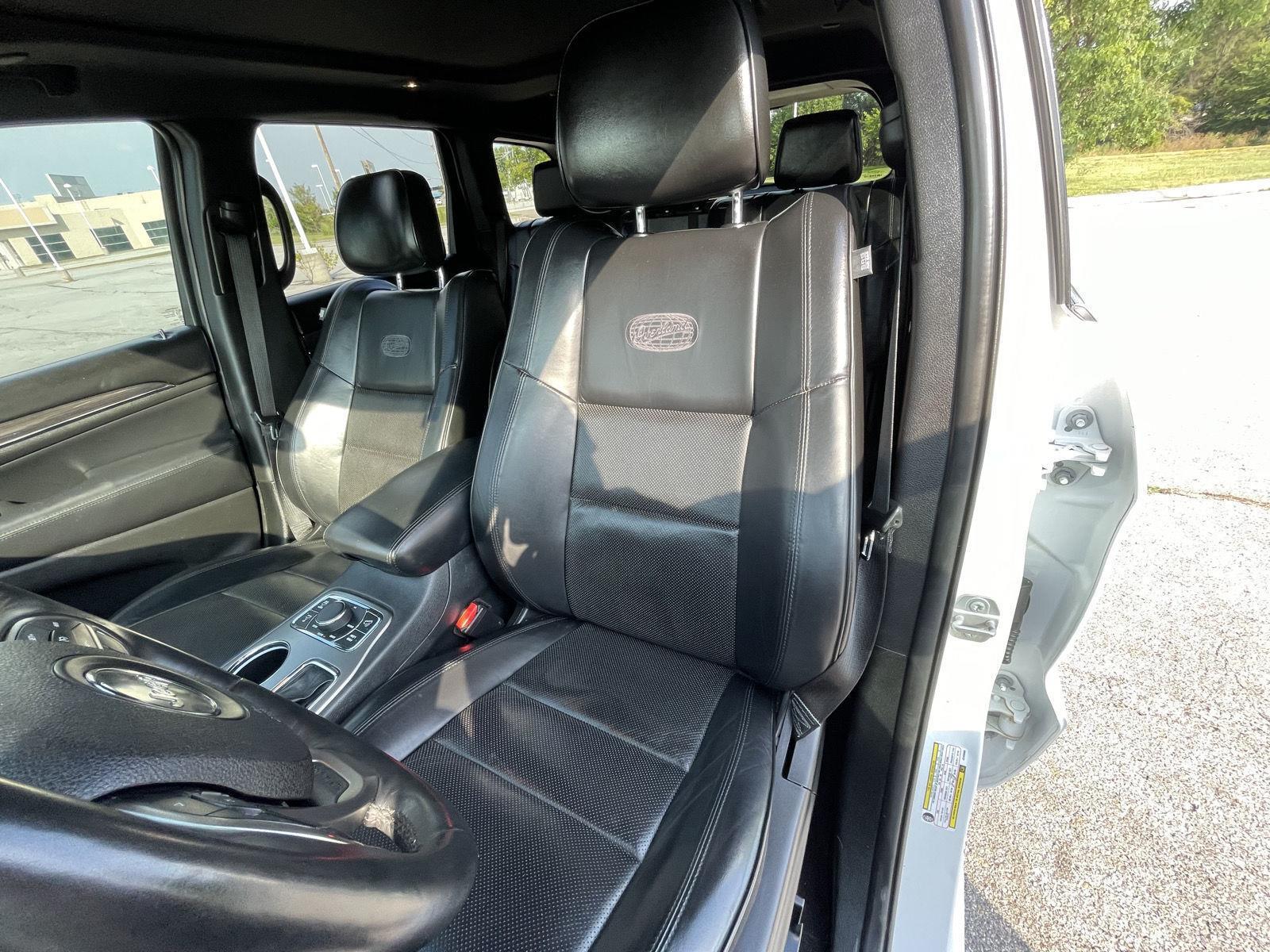 Vehicle photo 18