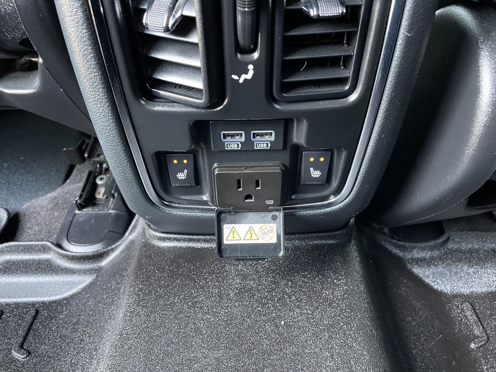 Vehicle photo 21