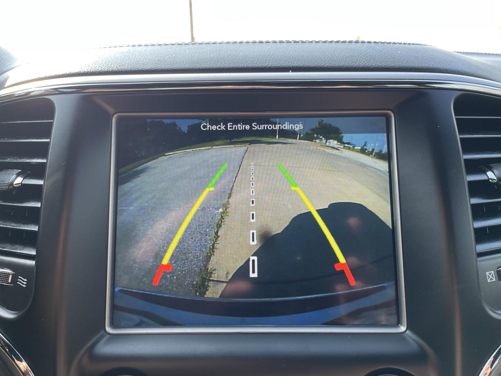 Vehicle photo 25
