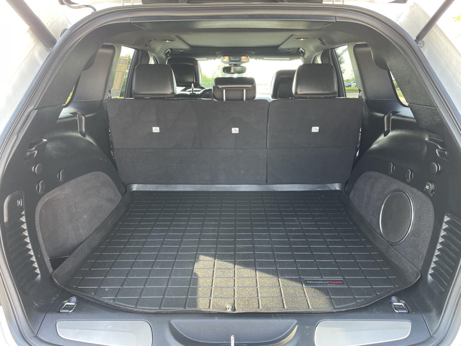 Vehicle photo 37