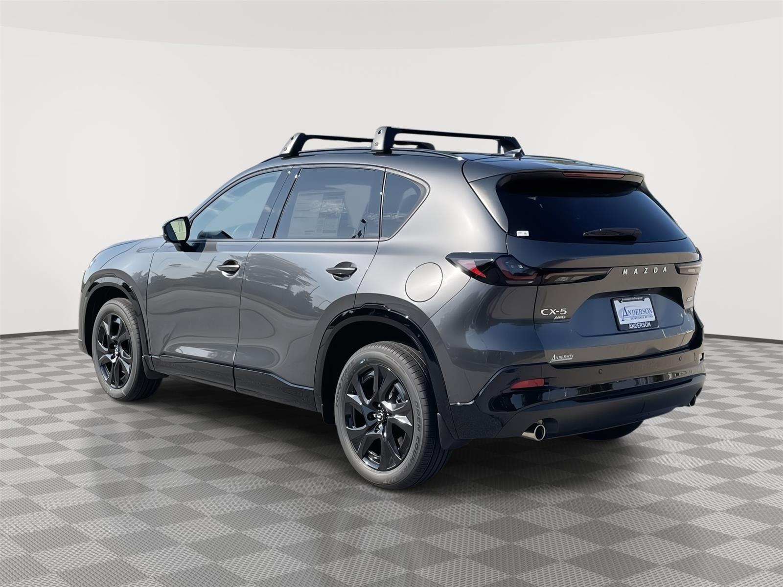Vehicle photo 9