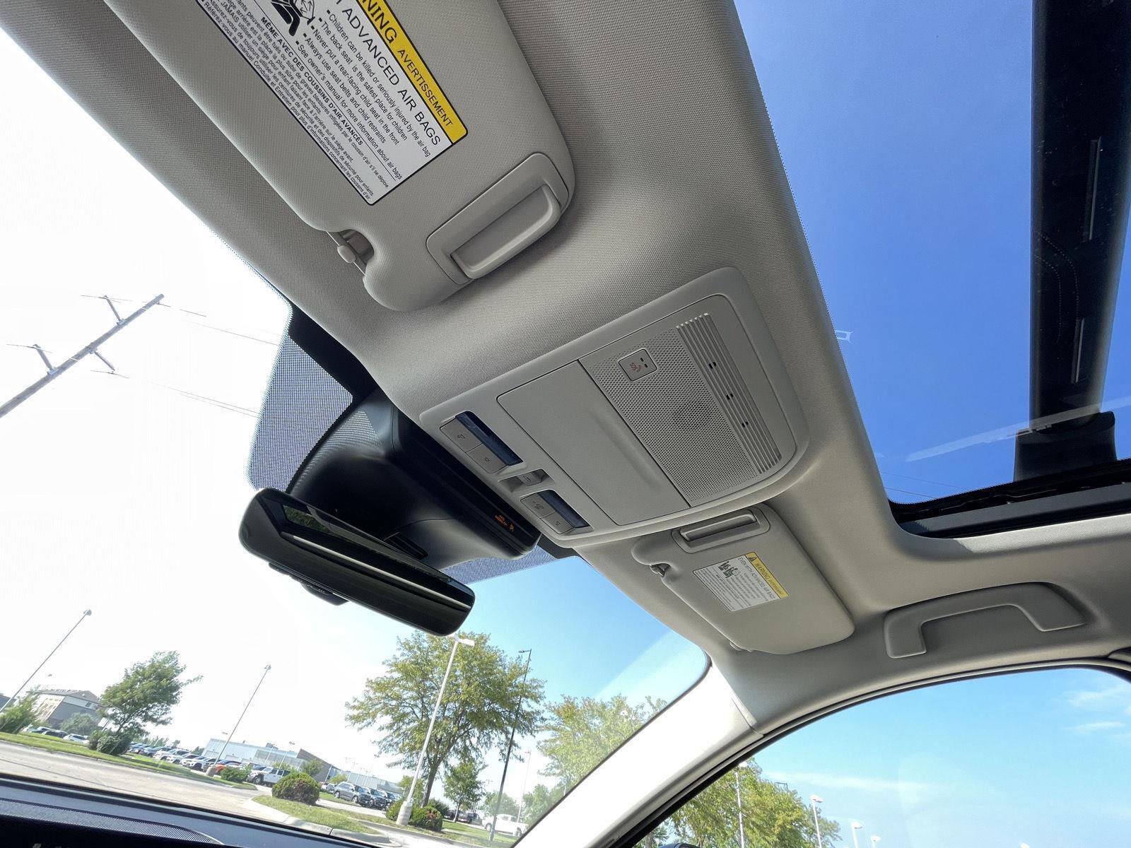 Vehicle photo 20