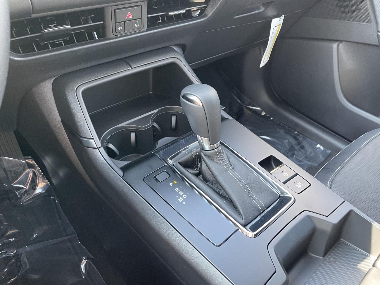 Vehicle photo 27