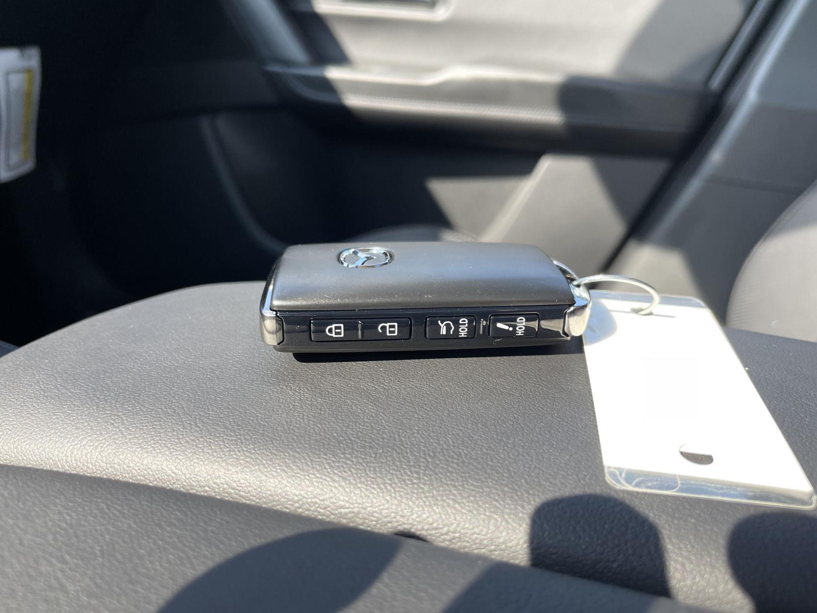 Vehicle photo 36